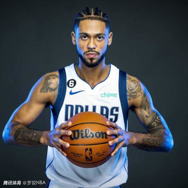 　　　　异形的基因起首被哈罗威传染上，然后经由过程XXOO沾染给了老婆伊丽莎白，伊丽莎白体内的异形基因敏捷顺应情况，DNA优化选择令其身上产量了伊丽莎白的雌性基因，可以年夜量滋生。